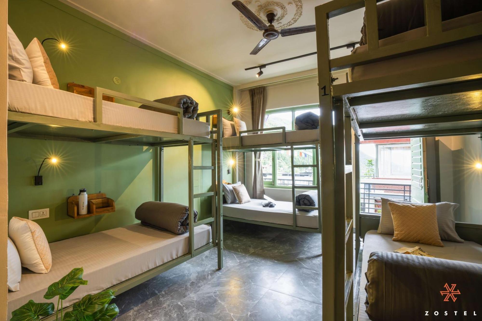 Zostel Dharamkot Hostel McLeod Ganj Luaran gambar