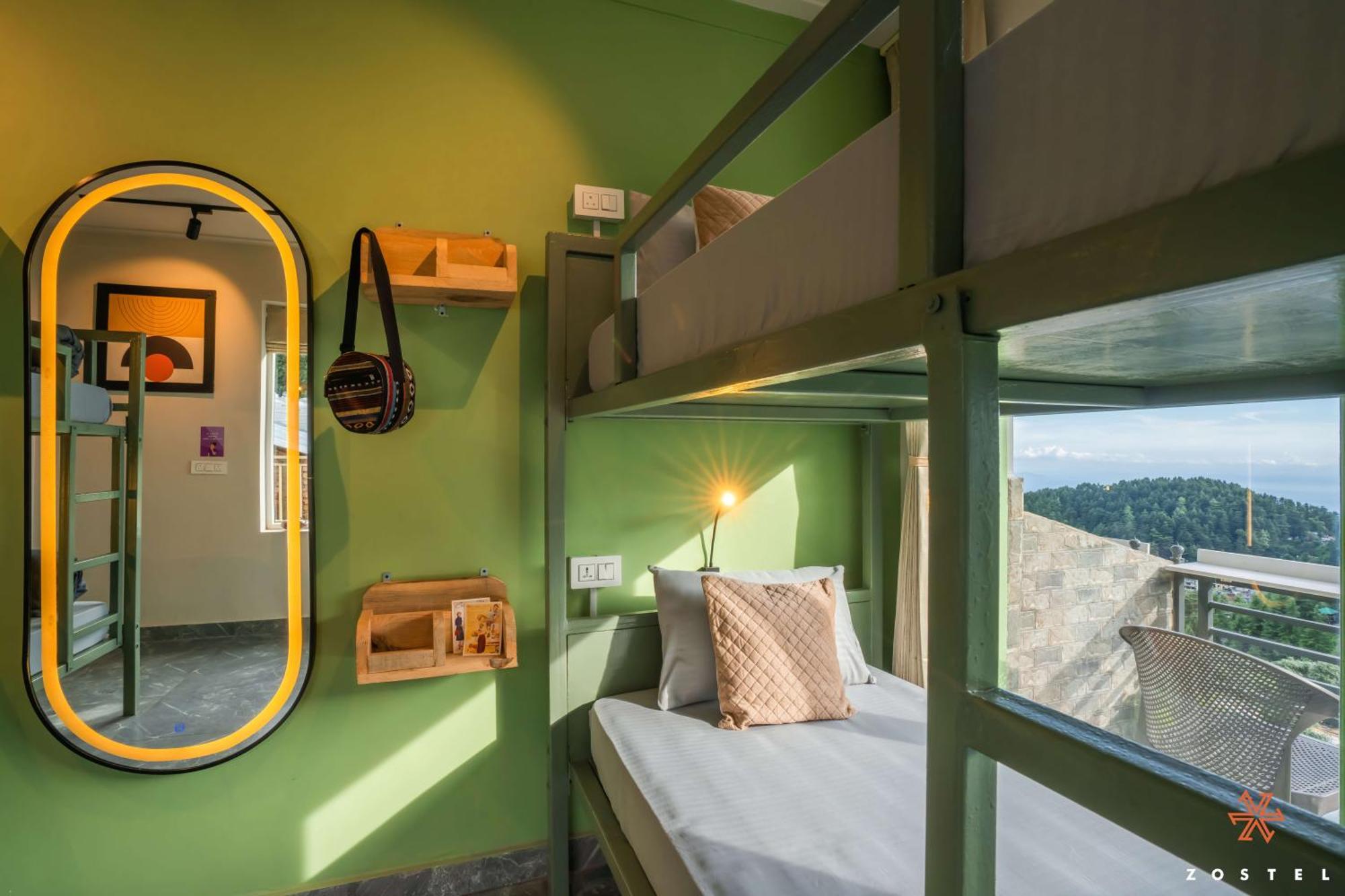 Zostel Dharamkot Hostel McLeod Ganj Luaran gambar