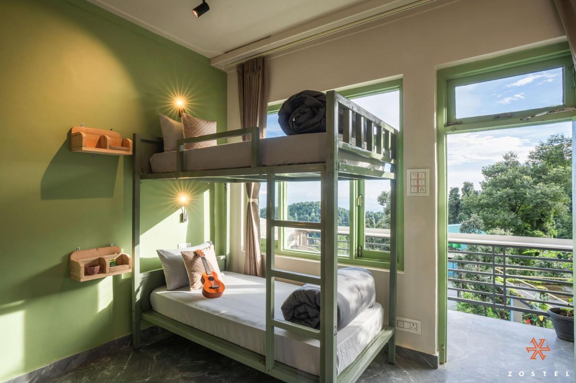 Zostel Dharamkot Hostel McLeod Ganj Luaran gambar