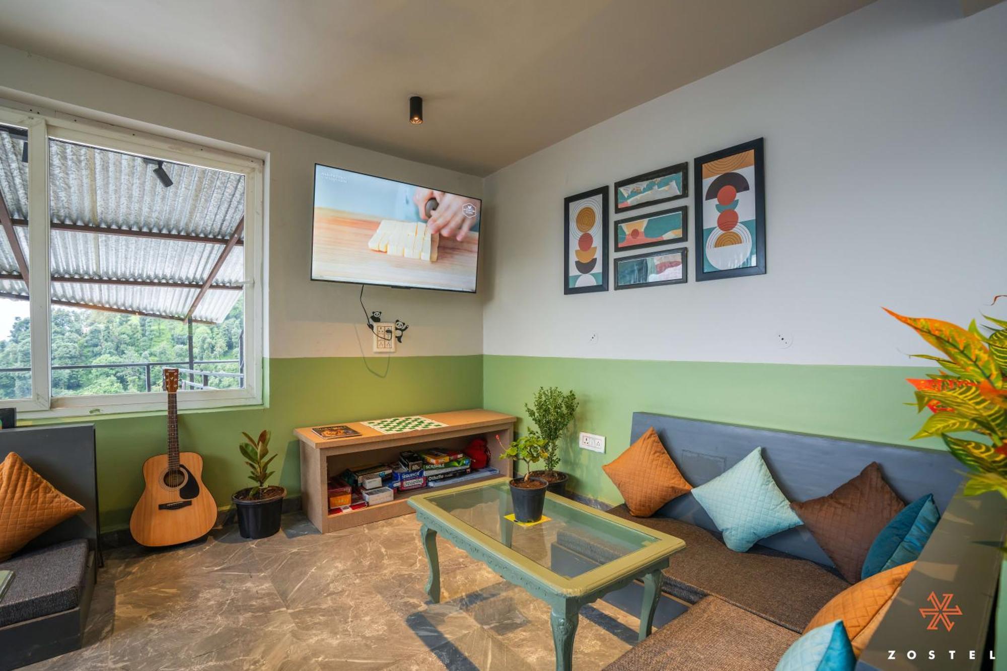 Zostel Dharamkot Hostel McLeod Ganj Luaran gambar