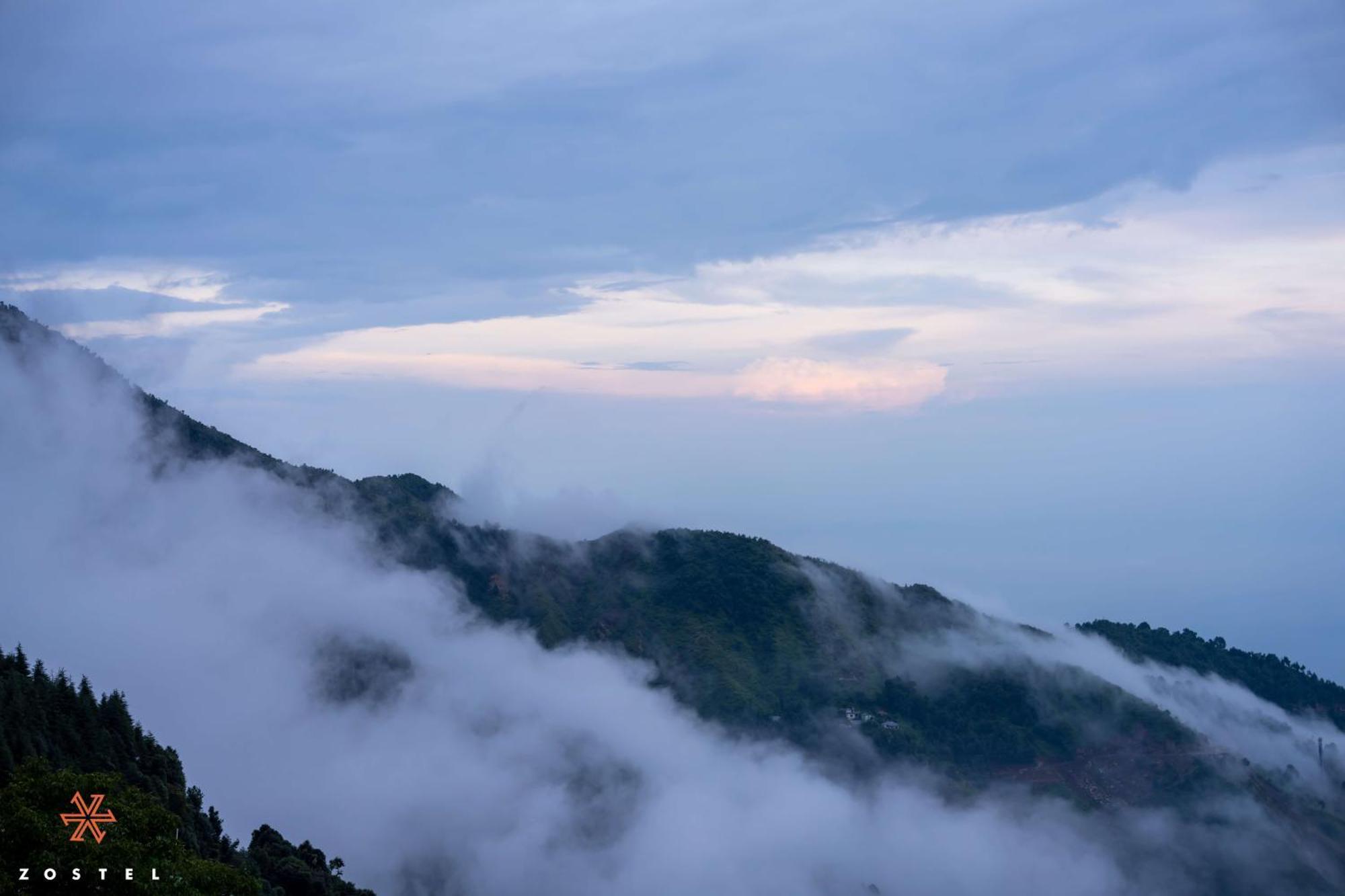 Zostel Dharamkot Hostel McLeod Ganj Luaran gambar
