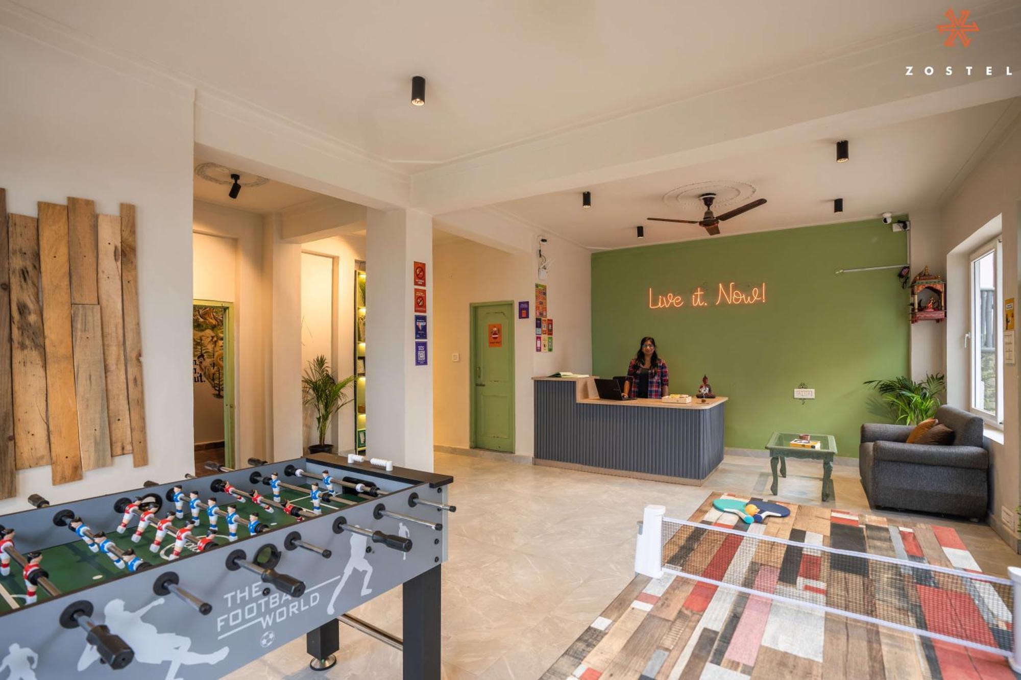 Zostel Dharamkot Hostel McLeod Ganj Luaran gambar