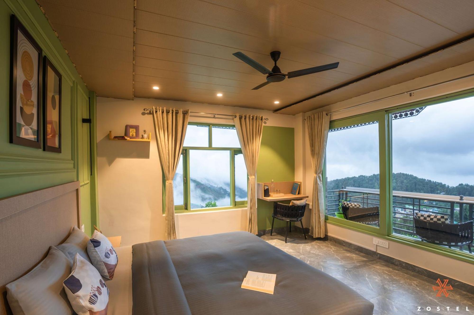 Zostel Dharamkot Hostel McLeod Ganj Luaran gambar