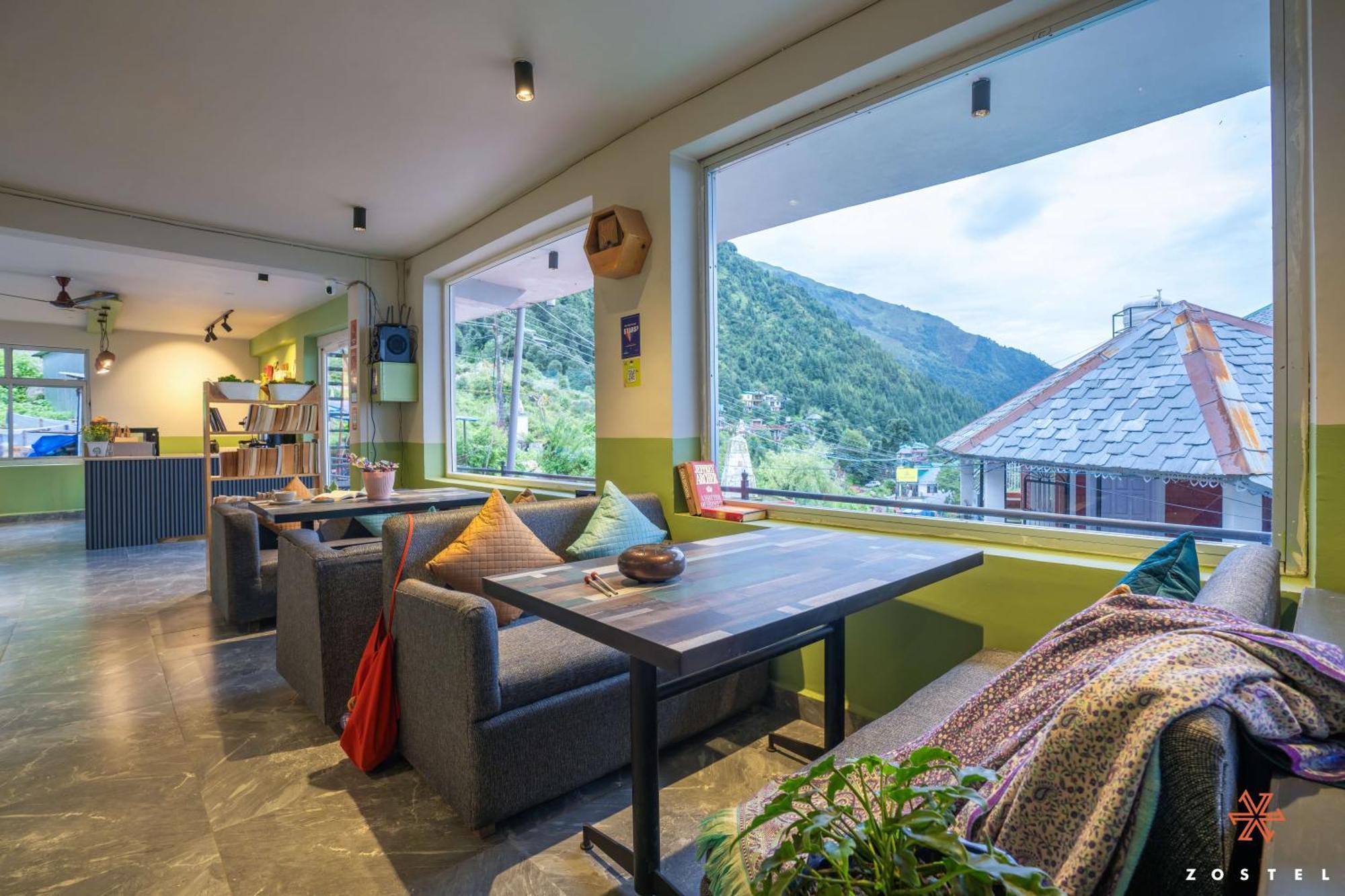 Zostel Dharamkot Hostel McLeod Ganj Luaran gambar