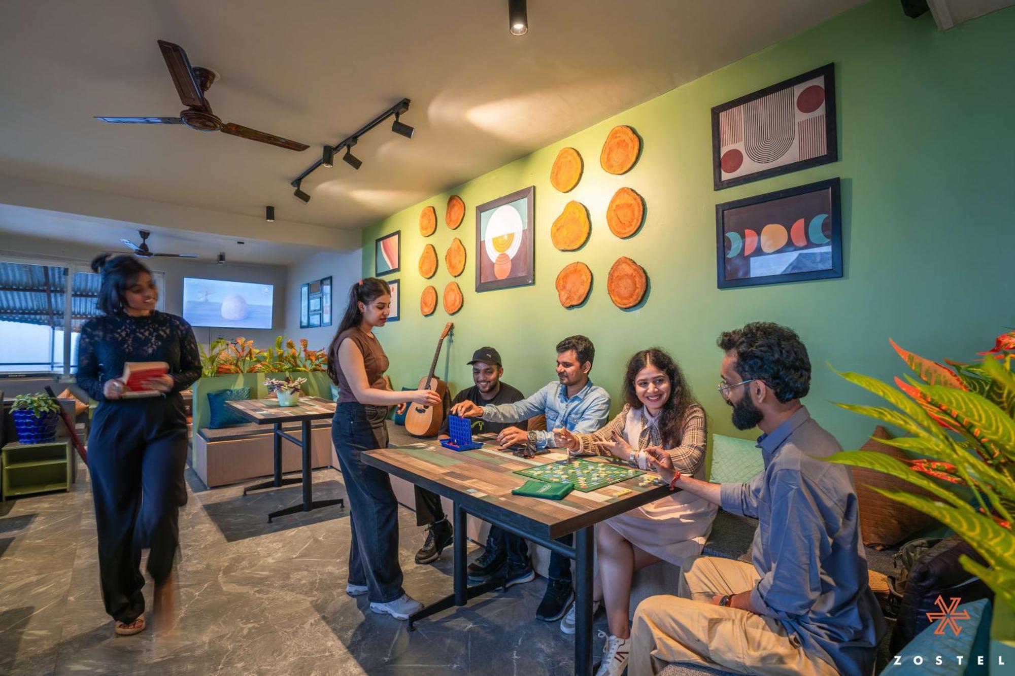 Zostel Dharamkot Hostel McLeod Ganj Luaran gambar