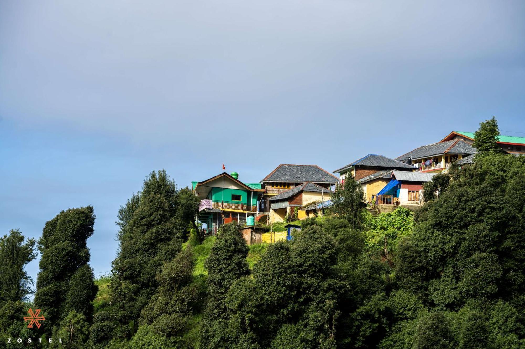 Zostel Dharamkot Hostel McLeod Ganj Luaran gambar